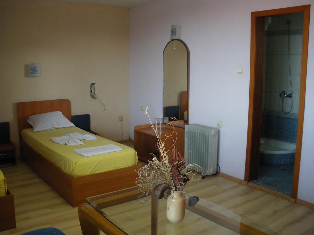 Brani Family Hotel Ruse Chambre photo