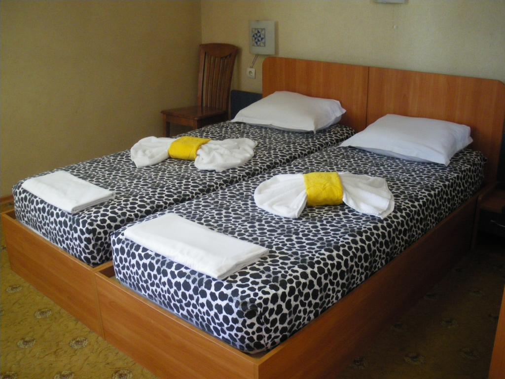 Brani Family Hotel Ruse Chambre photo